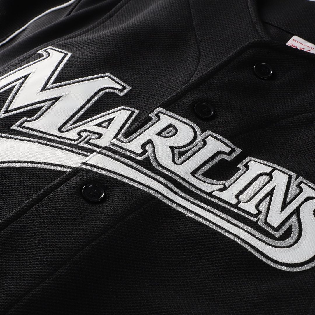 Florida Marlins Dontrelle Willis | Mitchell & Ness Black Cooperstown Collection Mesh Batting Practice Button-Up Jersey