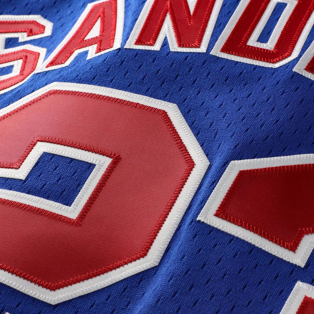 Chicago Cubs Ryne Sandberg | Mitchell & Ness Royal Cooperstown Collection 1997 Mesh Batting Practice Button-Up Jersey