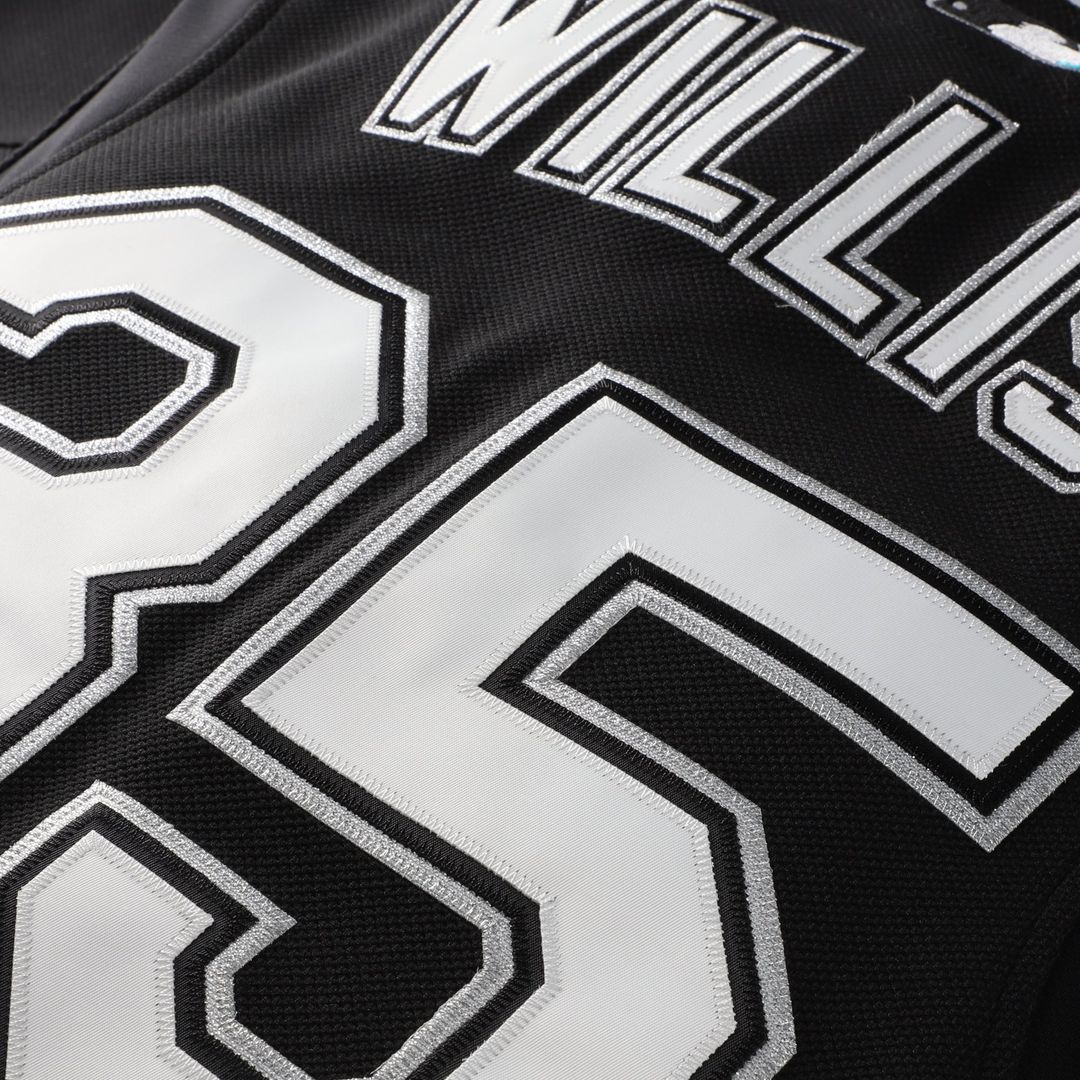 Florida Marlins Dontrelle Willis | Mitchell & Ness Black Cooperstown Collection Mesh Batting Practice Button-Up Jersey